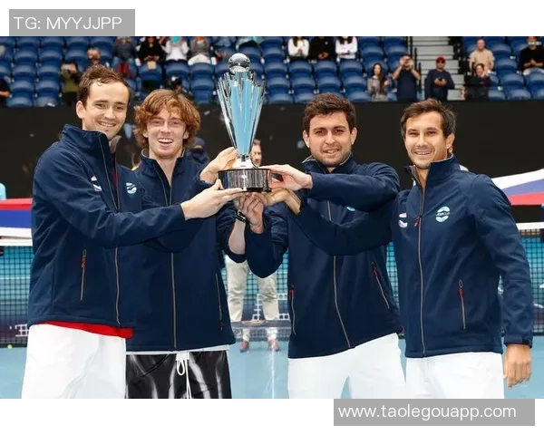 德约科维奇与卡拉采夫精彩对决视频回顾及赛后分析