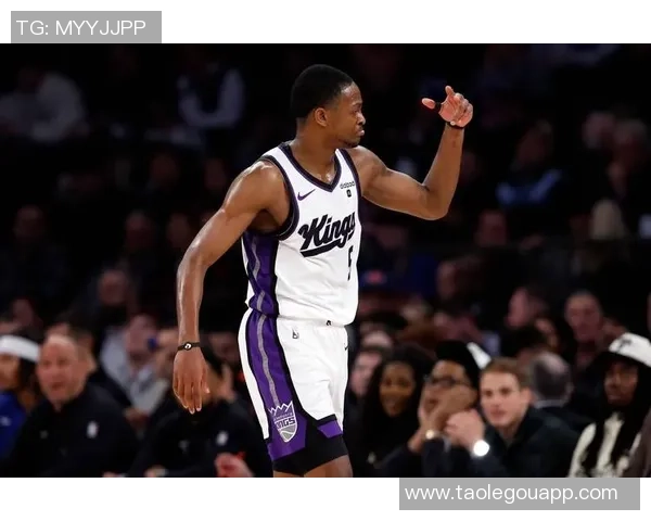 库里轰49+4罚球绝杀！文班砍26+11极力，福克斯回归，马刺变弱了